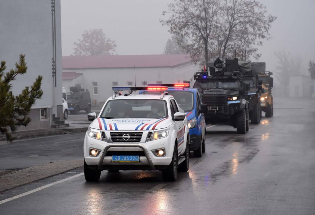 Muş merkezli 3 ilde silah kaçakçılarına operasyon! 6