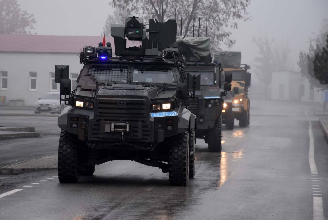 Muş merkezli 3 ilde silah kaçakçılarına operasyon! 7