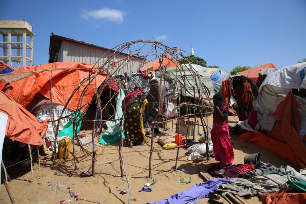 Dünya çaresiz insanlarla dolu! Göçmen nüfus 50 yılda 3'e katlandı 24