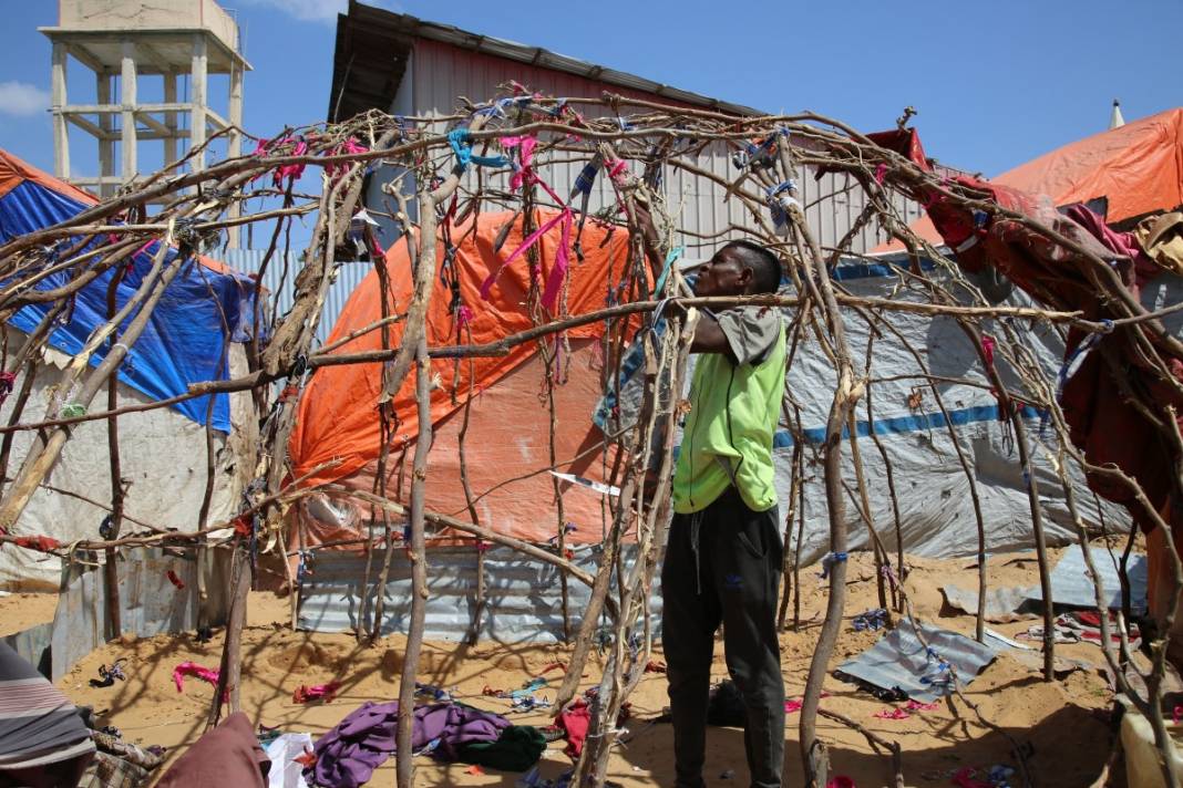 Dünya çaresiz insanlarla dolu! Göçmen nüfus 50 yılda 3'e katlandı 28