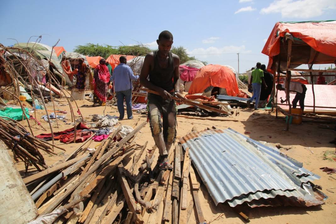 Dünya çaresiz insanlarla dolu! Göçmen nüfus 50 yılda 3'e katlandı 40