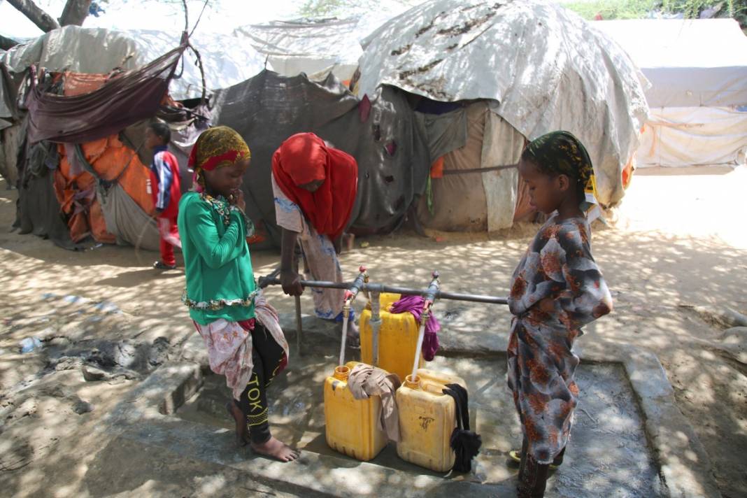 Dünya çaresiz insanlarla dolu! Göçmen nüfus 50 yılda 3'e katlandı 42