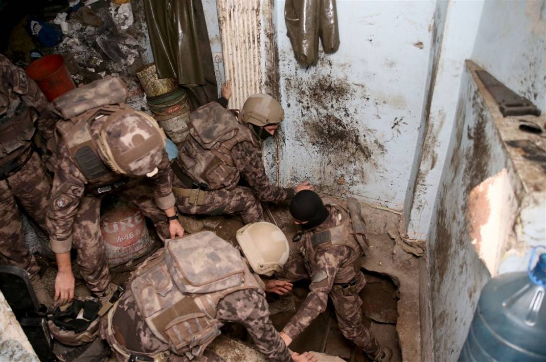 Polis uyuşturucu baskınında buldu! 30 metre derinliğinde 1
