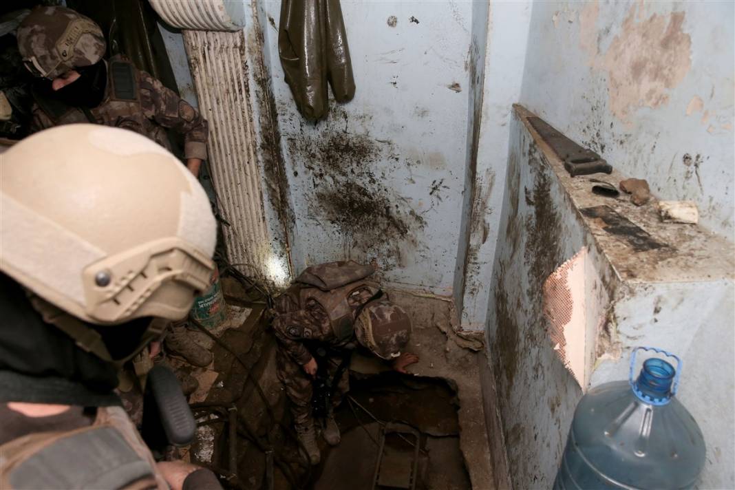 Polis uyuşturucu baskınında buldu! 30 metre derinliğinde 5