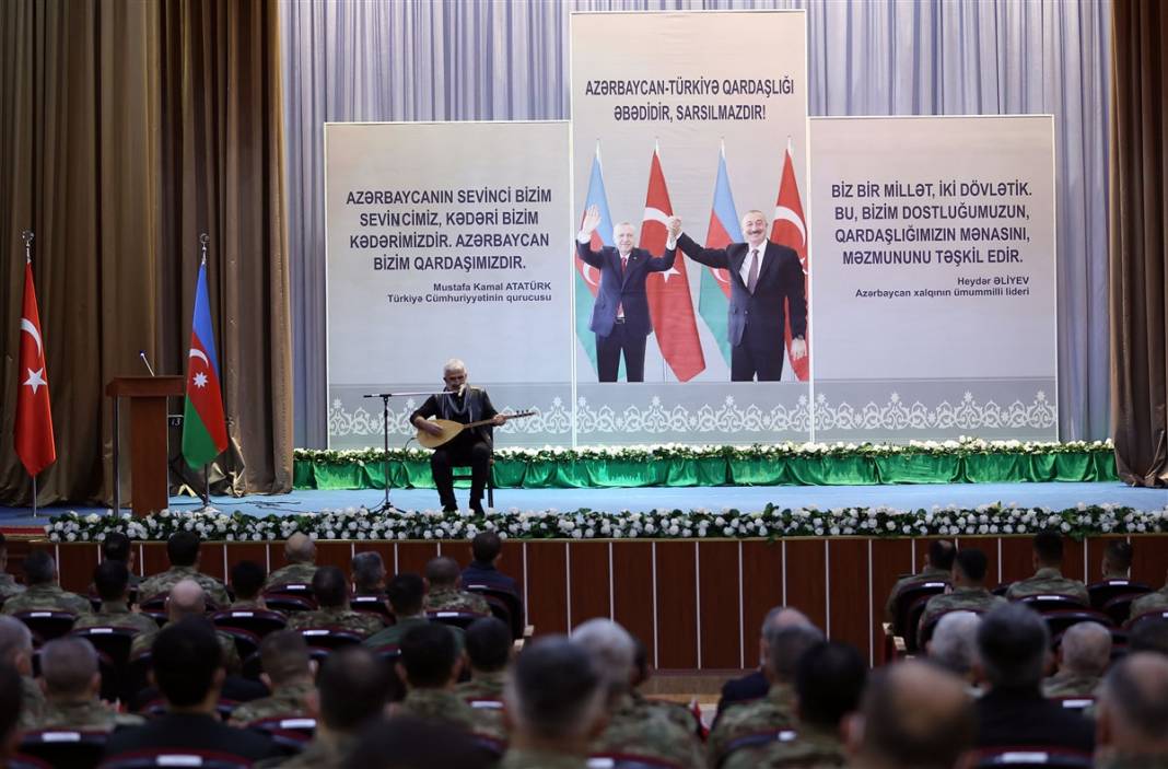 Bakan Akar ve komuta kademesi Bakü'de: Vazifemizi yapmak için hazırız 17