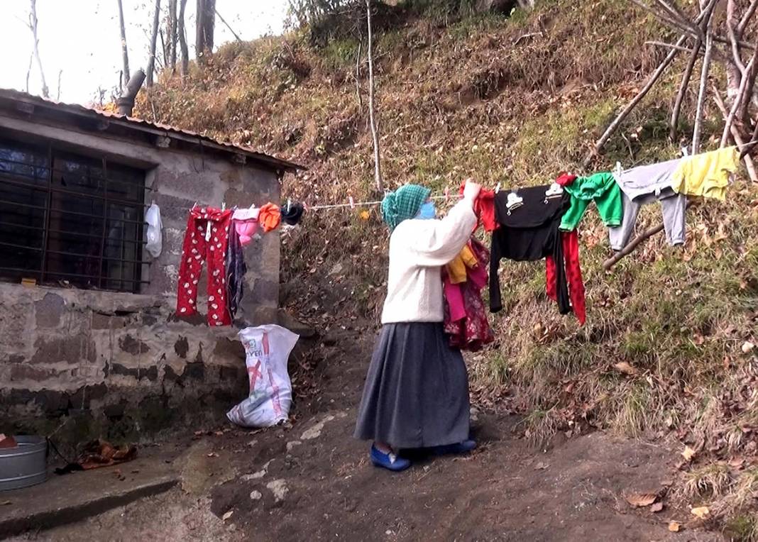 1 telefon 7 kardeş... Ne bilgisayarları var ne de tabletleri 6