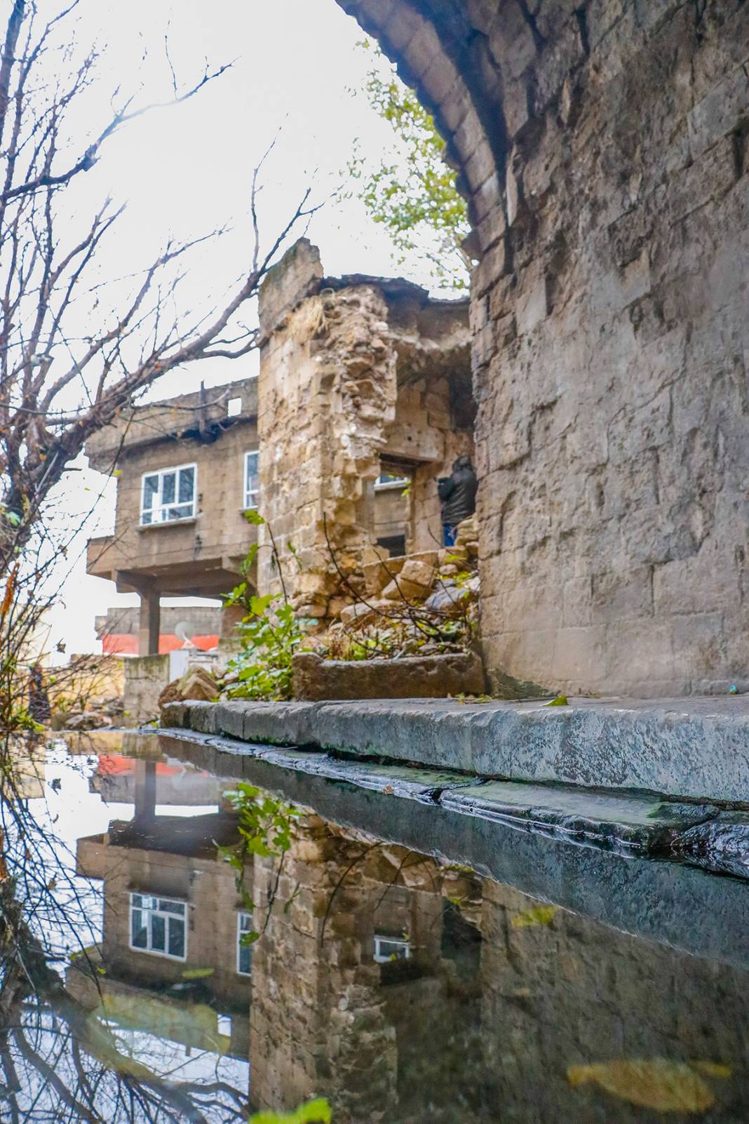 Bin yıllık eser can çekişiyor! Yağmur sonrası çöktü 16