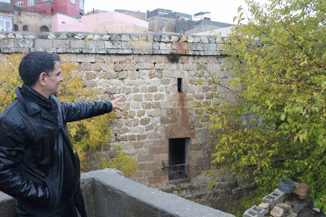 Bin yıllık eser can çekişiyor! Yağmur sonrası çöktü 8