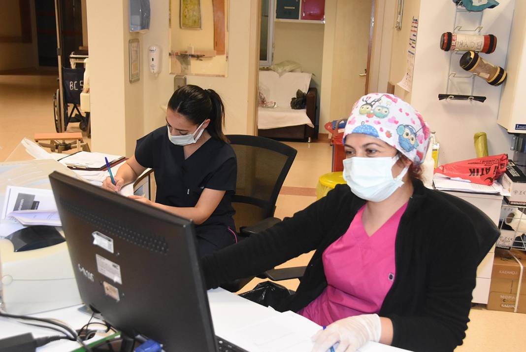 Korona servisi hemşiresinden ibretlik sözler: Her gün kendime soruyorum... 10