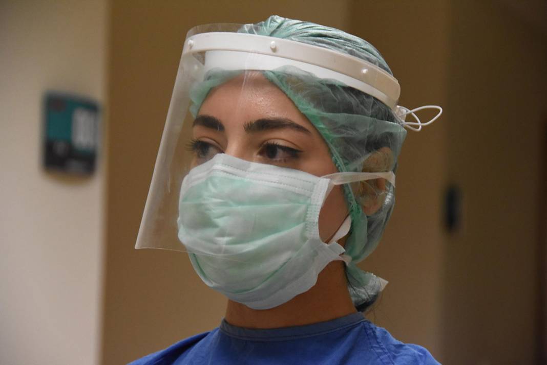 Korona servisi hemşiresinden ibretlik sözler: Her gün kendime soruyorum... 9