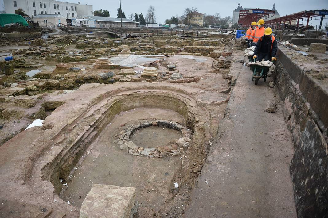 Arkeologlar bile gizemini çözemedi! Haydarpaşa Garı'ndaki kazılarda yeni keşif 13
