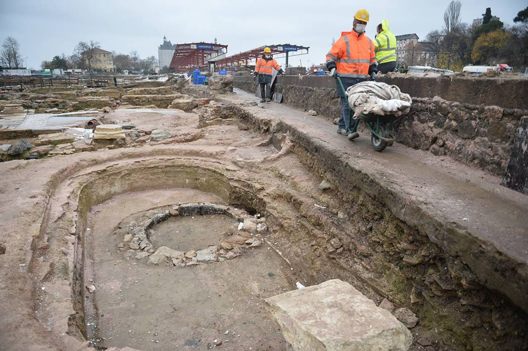 Arkeologlar bile gizemini çözemedi! Haydarpaşa Garı'ndaki kazılarda yeni keşif 14