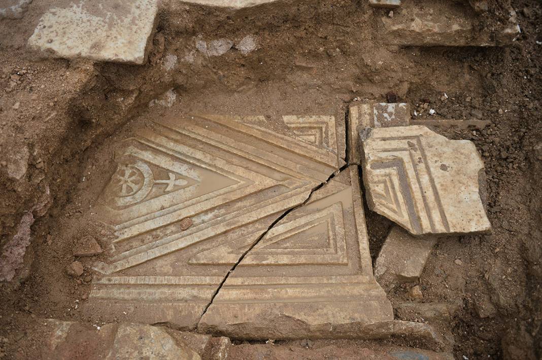 Arkeologlar bile gizemini çözemedi! Haydarpaşa Garı'ndaki kazılarda yeni keşif 18