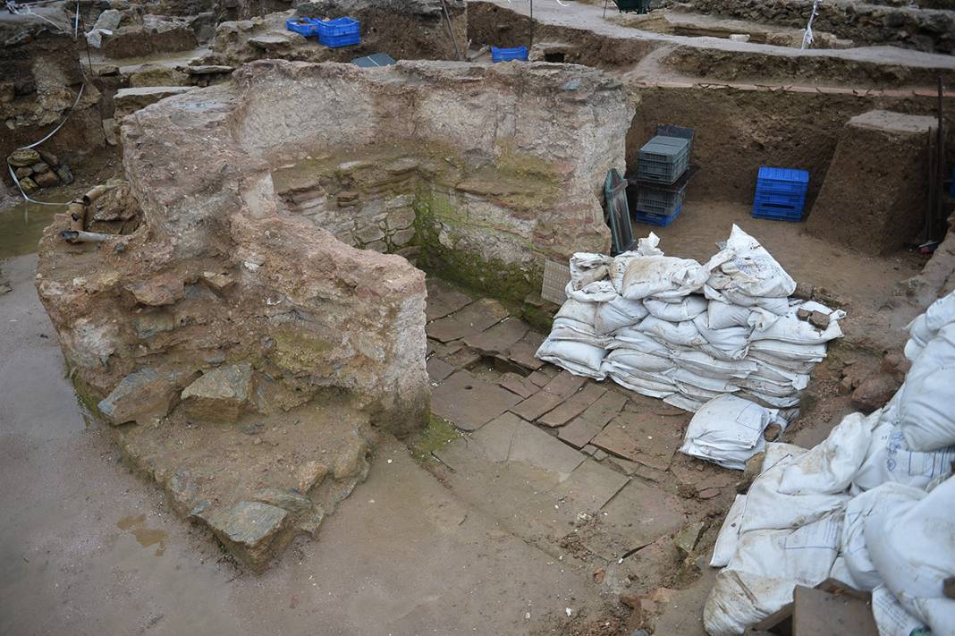 Arkeologlar bile gizemini çözemedi! Haydarpaşa Garı'ndaki kazılarda yeni keşif 2