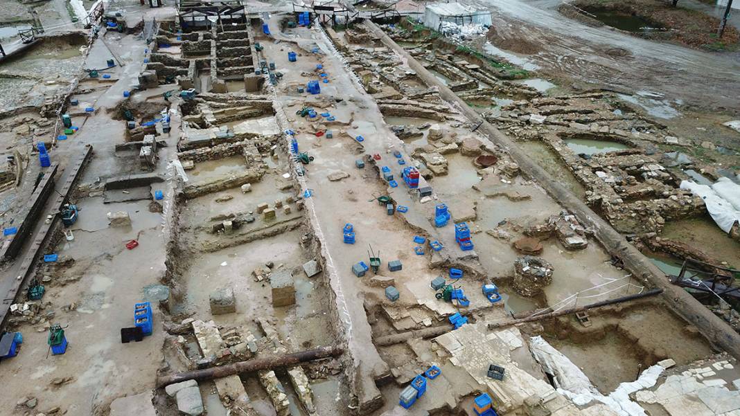 Arkeologlar bile gizemini çözemedi! Haydarpaşa Garı'ndaki kazılarda yeni keşif 23