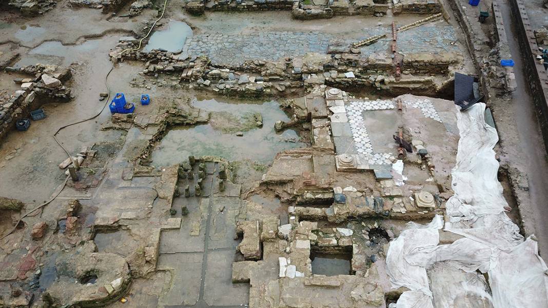 Arkeologlar bile gizemini çözemedi! Haydarpaşa Garı'ndaki kazılarda yeni keşif 25