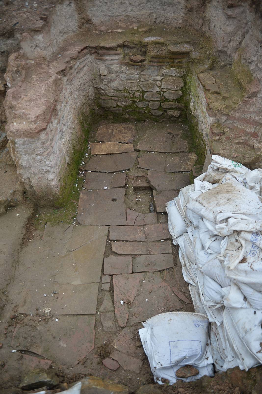 Arkeologlar bile gizemini çözemedi! Haydarpaşa Garı'ndaki kazılarda yeni keşif 6