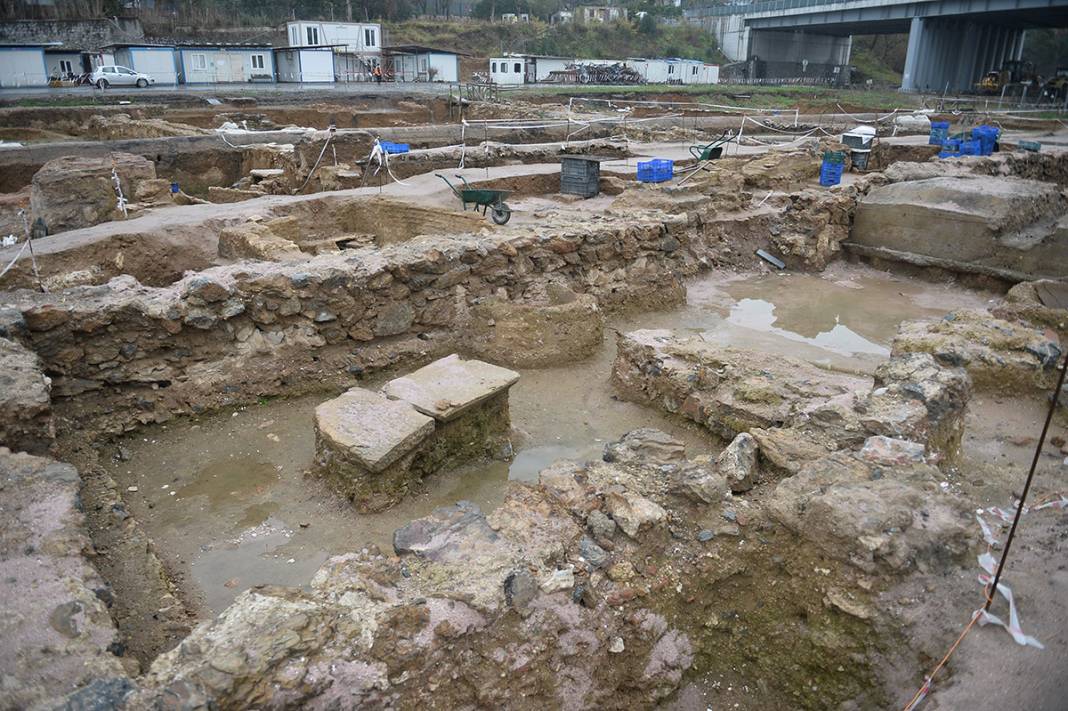 Arkeologlar bile gizemini çözemedi! Haydarpaşa Garı'ndaki kazılarda yeni keşif 9
