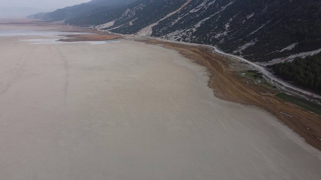 Kuş cenneti Acıgöl kuraklığın pençesinde 12