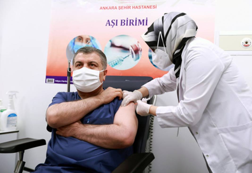 Sağlık çalışanlarına aşılama başladı 1