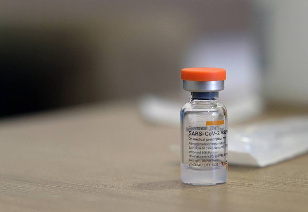 Sağlık çalışanlarına aşılama başladı 9