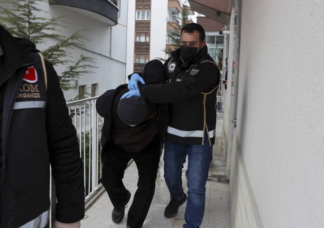 Hücre evine baskından böyle kaçtı: Üst komşunuzum, asma budarken düştüm 5