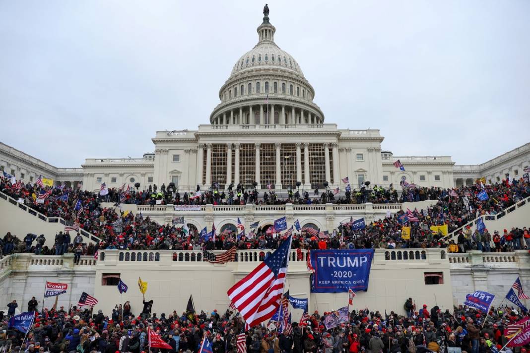 Trump ateşi! Kongre'yi bastılar, polisle çatıştılar 69