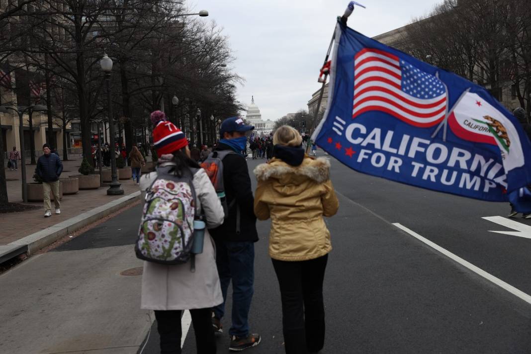 Trump ateşi! Kongre'yi bastılar, polisle çatıştılar 78