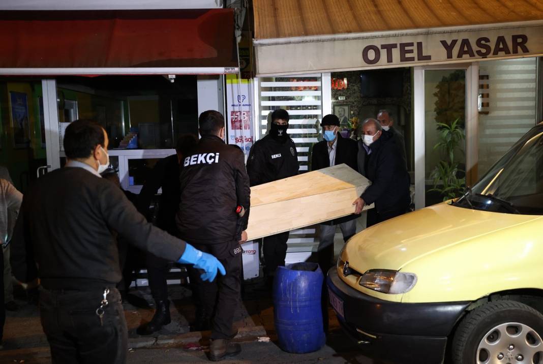 Bayrampaşa'da bir kadın çocuğunun gözü önünde katledildi! 8