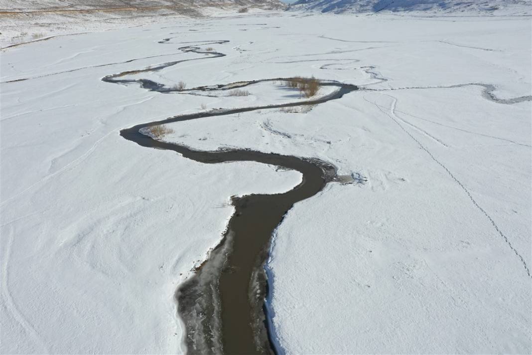 Lodos bitti, kar başladı... İşte kar yağışı olan iller 25