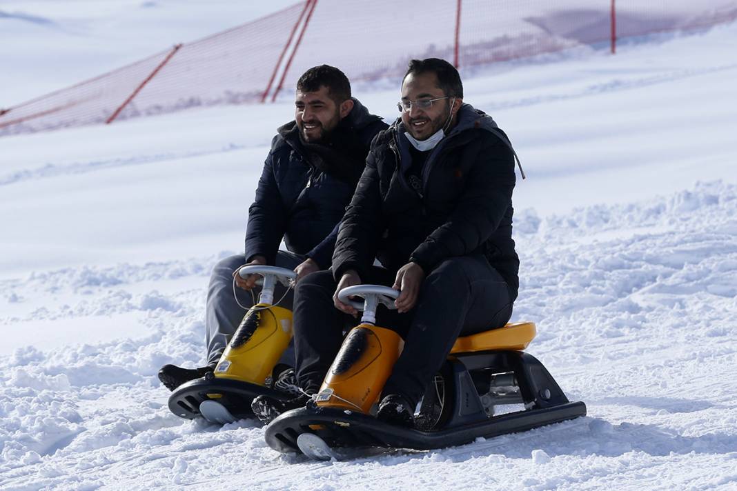 Kayak merkezlerinde Kovid- 19 yasaklarına yine uyulmadı 4