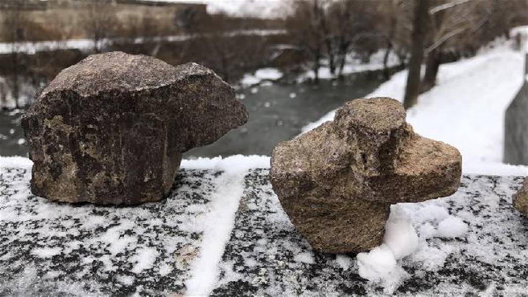 İçinde üç boyutlu gizli resimler bulunan taşların sırrı ne? 21