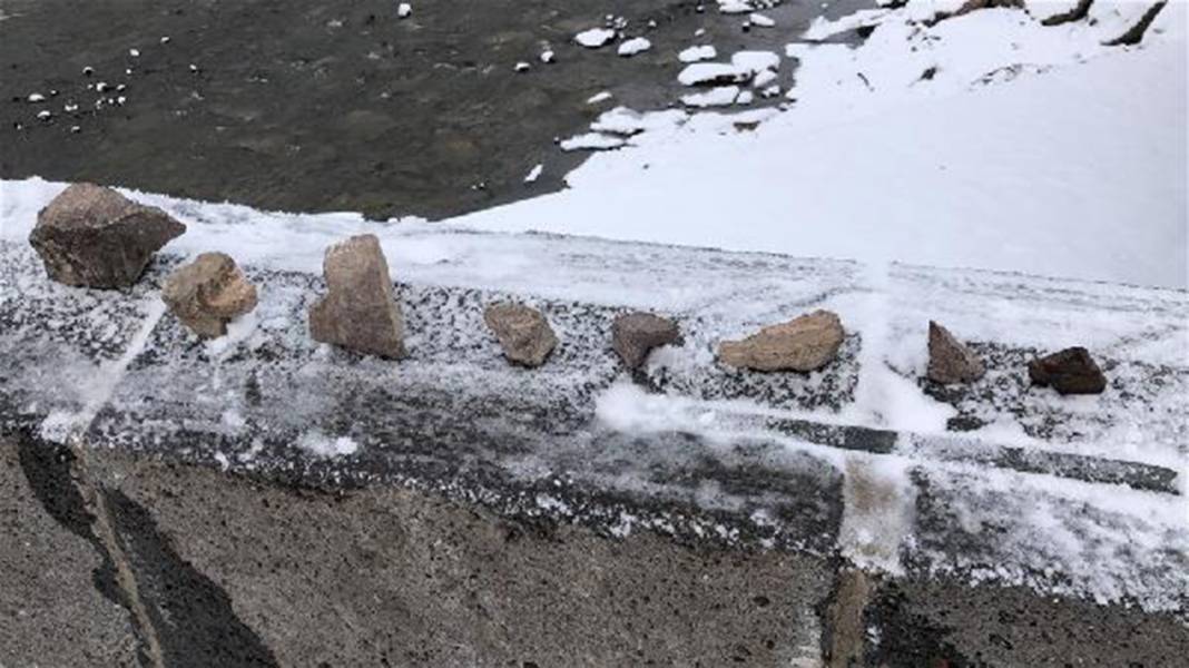 İçinde üç boyutlu gizli resimler bulunan taşların sırrı ne? 4