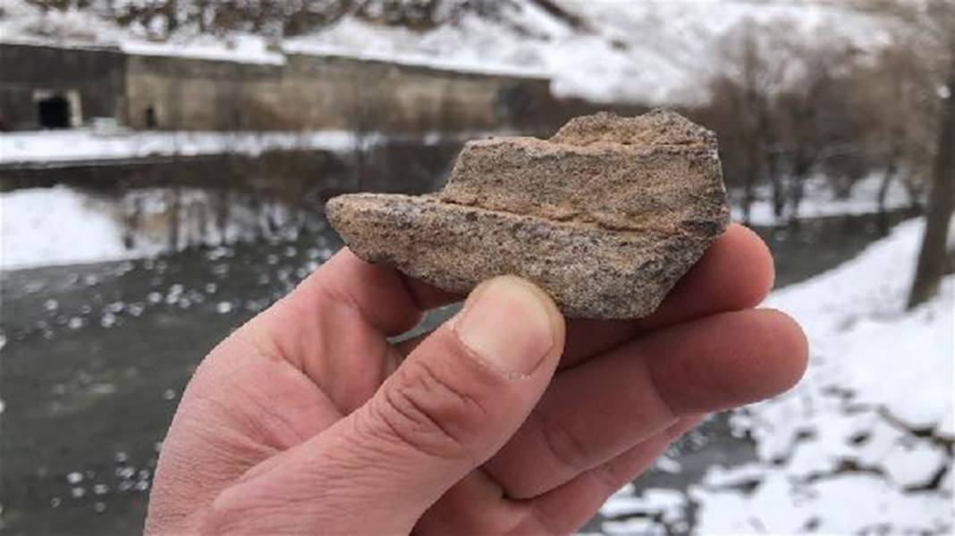 İçinde üç boyutlu gizli resimler bulunan taşların sırrı ne? 9