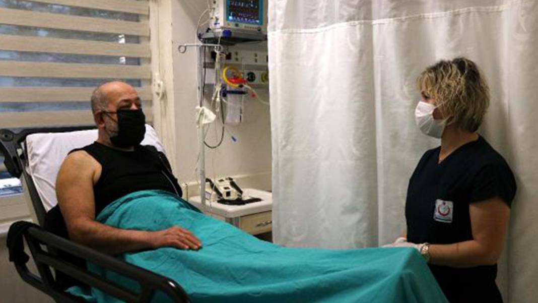 Yeni yılı Kovid-19 hastaları ile karşıladılar 8