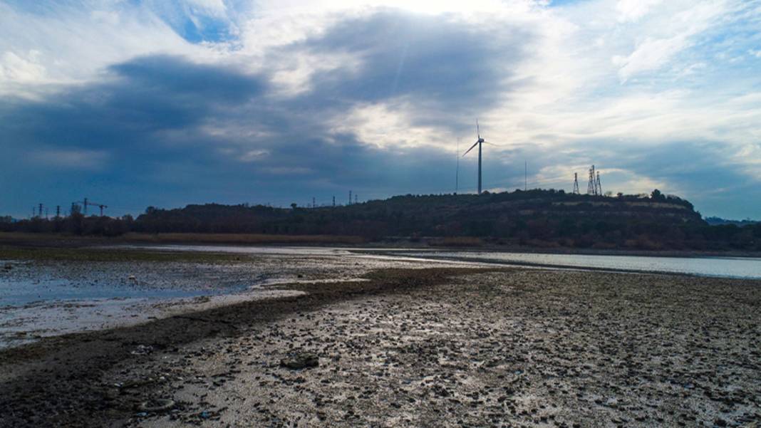 İstanbul'un su kaynakları alarm veriyor: Terkos Gölü 100 metre çekildi 1