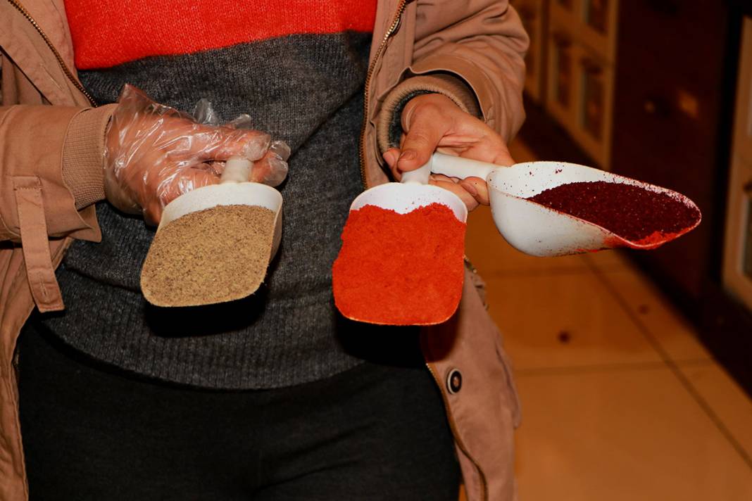 Baharatlara da hile karıştı! Karabibere irmik, sumağa kepek... 8