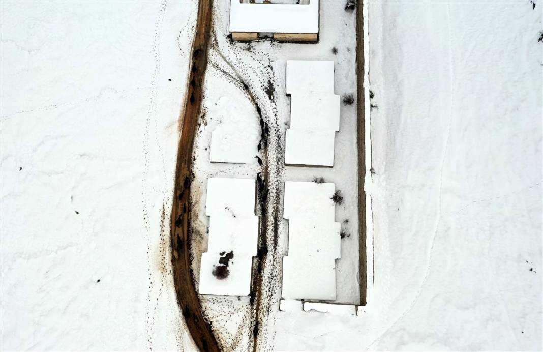 -20 derecede kaplıca sefası! Bin manda stres atıyor 45