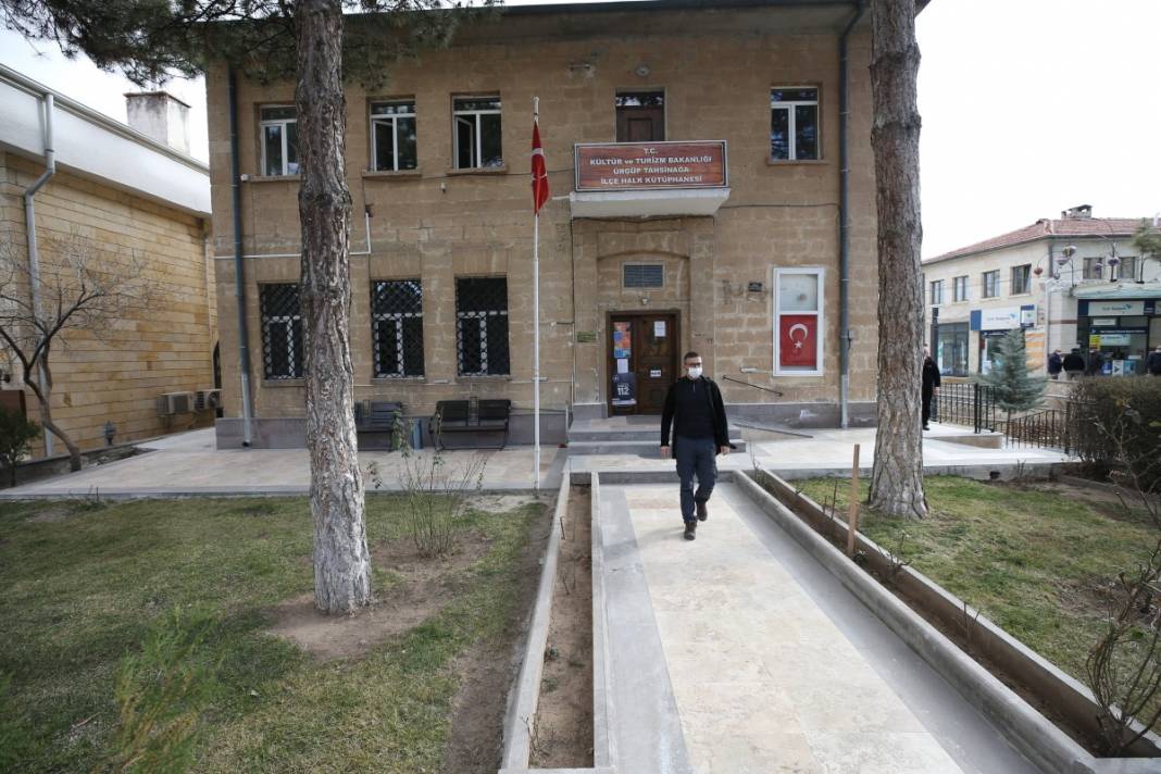 Bir güzel insan hikayesi... Her dikiş için bir kitap şartı 13