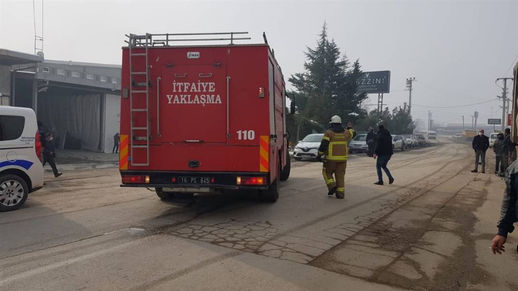Bomba atılmış gibi! Fabrikada korkutan patlama 13