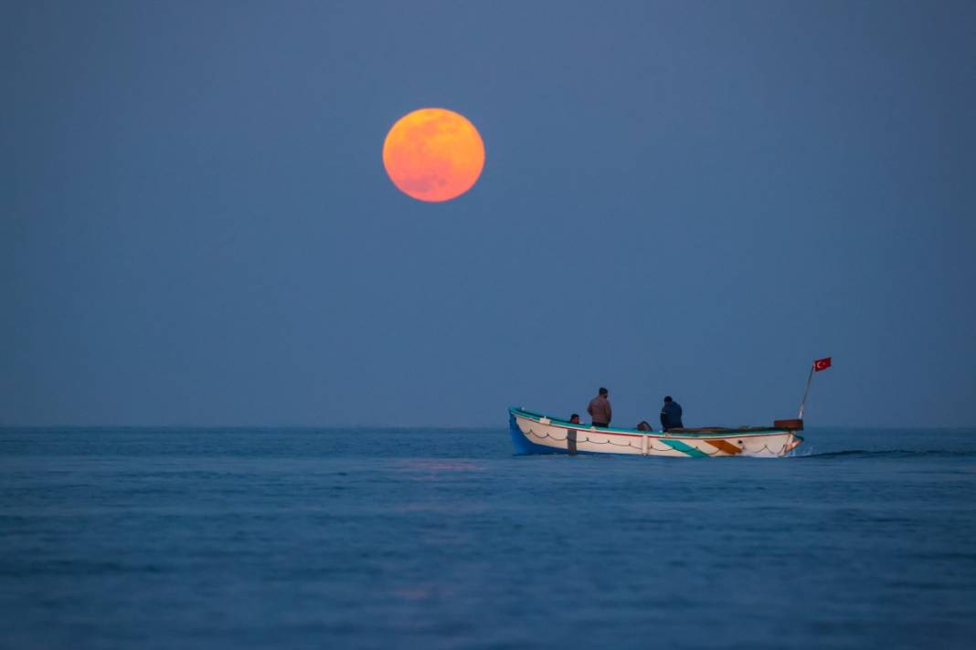 Yakamoz izleri... Görüntüler Van'dan 3