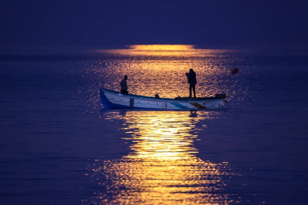 Yakamoz izleri... Görüntüler Van'dan 21