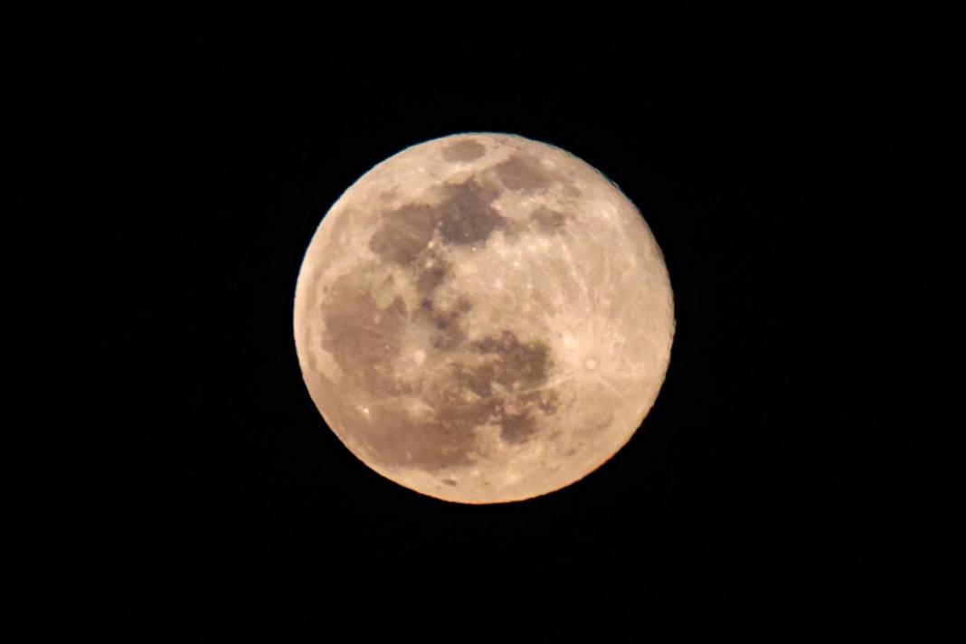 Yakamoz izleri... Görüntüler Van'dan 27