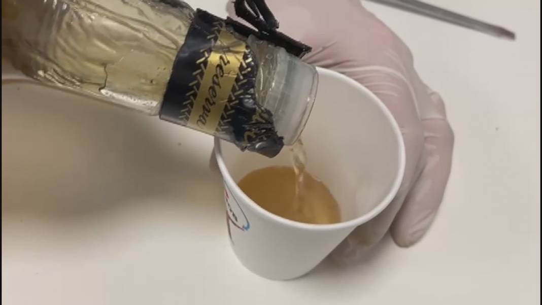 İçki şişesinden çıktı! Değeri 2.5 milyon lira 8