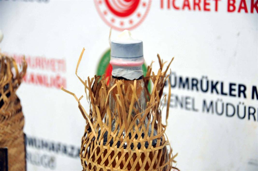 İçki şişesinden çıktı! Değeri 2.5 milyon lira 1