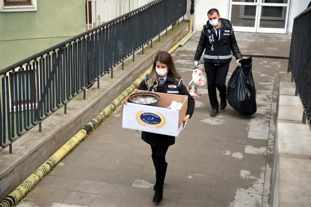 Ankara'da inanılmaz görüntüler! Büyü evinde ele geçirilenler dehşete düşürdü 8