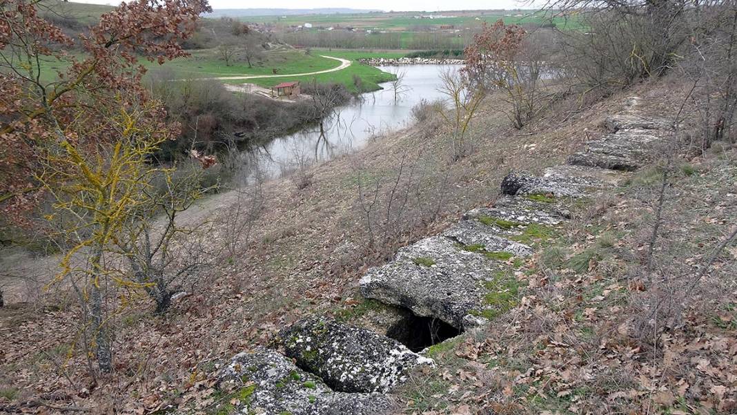 Mimar Sinan'ın 500 yıllık su kemerlerini kaçak kazılarla tahrip ettiler 6