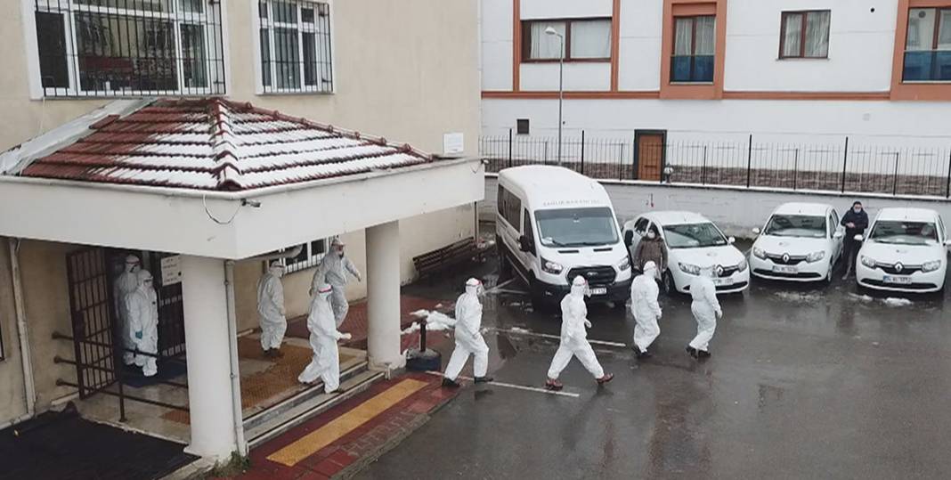 Filyasyon ekipleri teyakkuzda! Mutant virüs her şeyi değiştirdi 4