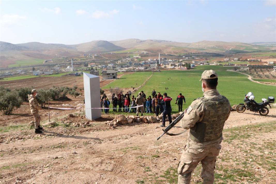 Göbeklitepe'de bir gecede ortaya çıkan metal monolitte şaşırtan mesaj 10