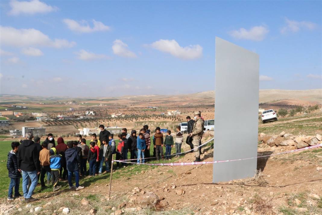 Göbeklitepe'de bir gecede ortaya çıkan metal monolitte şaşırtan mesaj 15